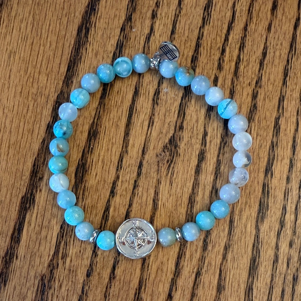 NWOT H.E.L.P. By T Jazelle - Compass Turquoise and Silver Beaded Bracelet size 7